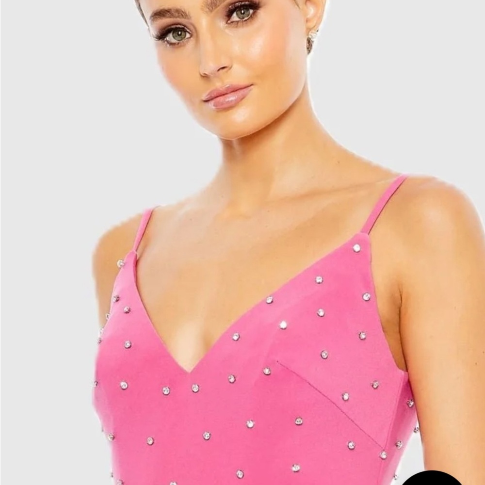 Mac Duggal Pink Rhinestone Embellished Sleeveless V-Neck Gown - Picture 5 of 11